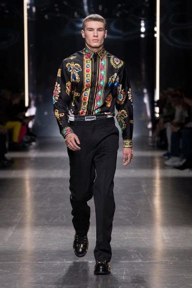 versace uomo autunno inverno 2019|Versace Men's Fall.